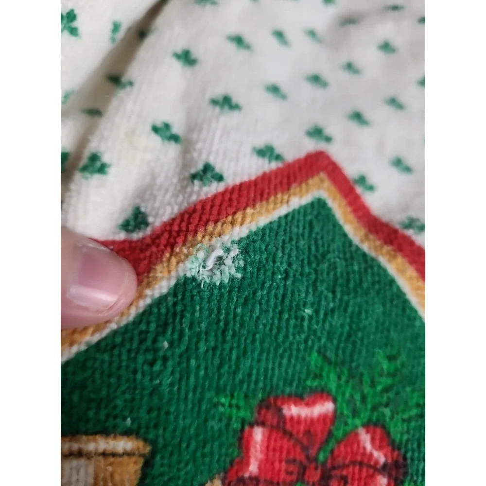 VTG Lot of 2 The Kitchen Works White Christmas‎ Theme Ruffle Trim Kitchen Towel